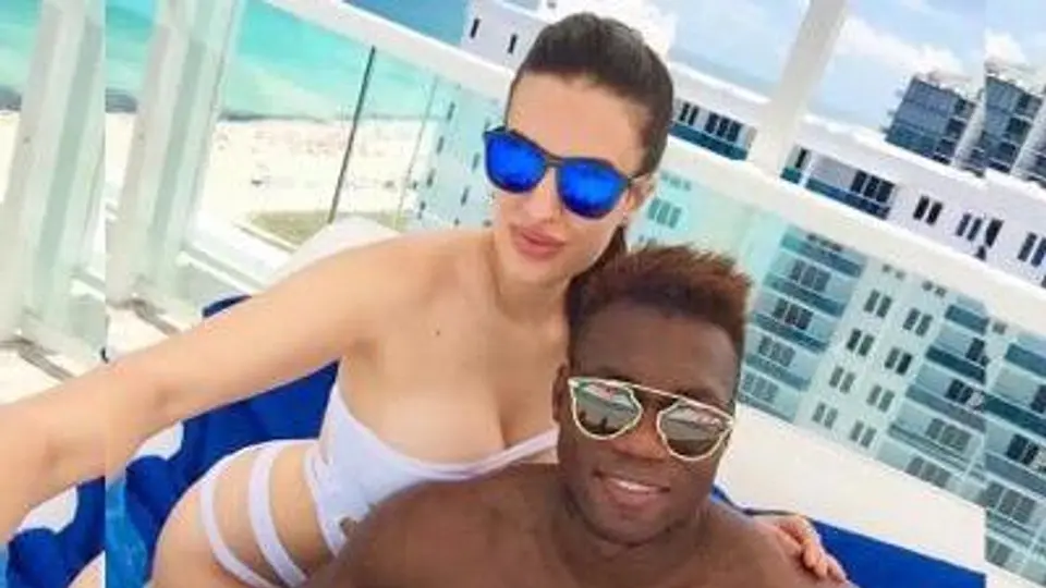 Felipe Caicedo se 'rehabilita' con su sexy pareja