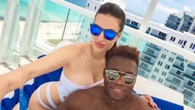 Felipe Caicedo se 'rehabilita' con su sexy pareja