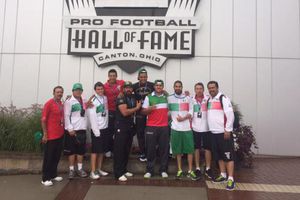 Tri de americano visita Salón de la Fama del futbol