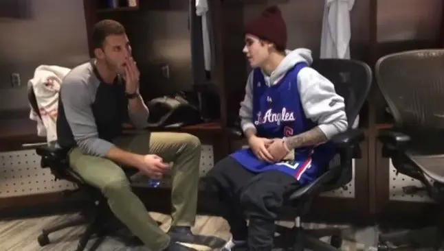 Blake Griffin se topa de nuevo con Justin Bieber, a quien golpeó en febrero pasado