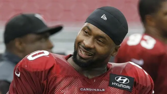 Dockett busca a fan que defendió a policía para darle boletos