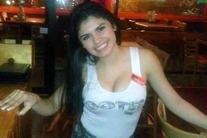 Mesera de Hooters donará riñón a un cliente