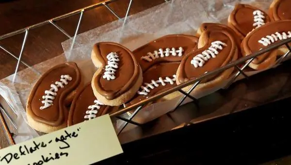 Pastelería recrea balones desinflados con galletas