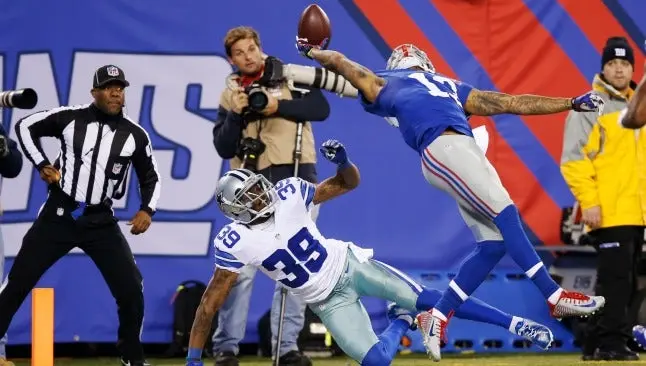Odell Beckham realiza su gran atrapada contra Dallas | AP