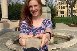 Brazo artificial, el 'selfie stick' más escalofriante