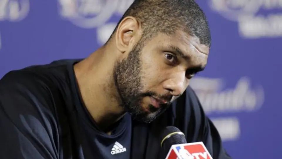 Tim Duncan jugará su temporada 19 con Spurs