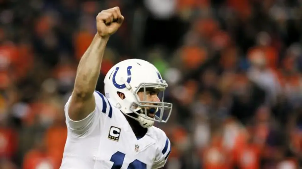 Luck podría hacer historia contra Patriotas