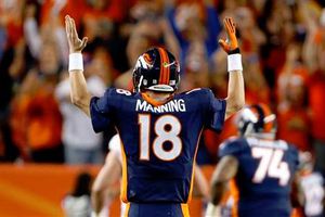 Peyton Manning rompe récord de Brett Favre