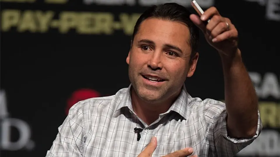 Óscar de la Hoya reitera que permanecerá en el retiro