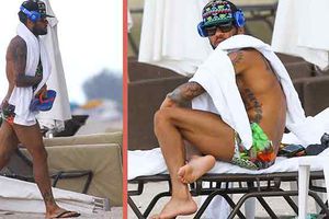 Dani Alves vacaciona muy solito en Miami