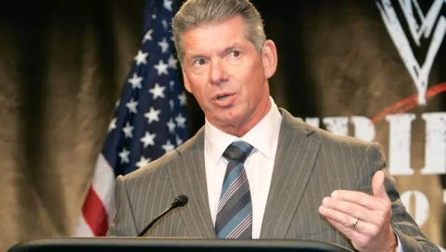 Roban auto a Vince McMahon y lo encuentran en el Bronx