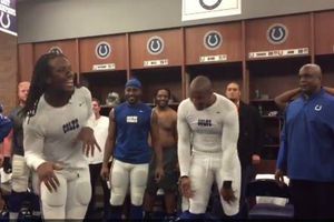 Vestidor de Potros celebra con imitación a luchador de WWE