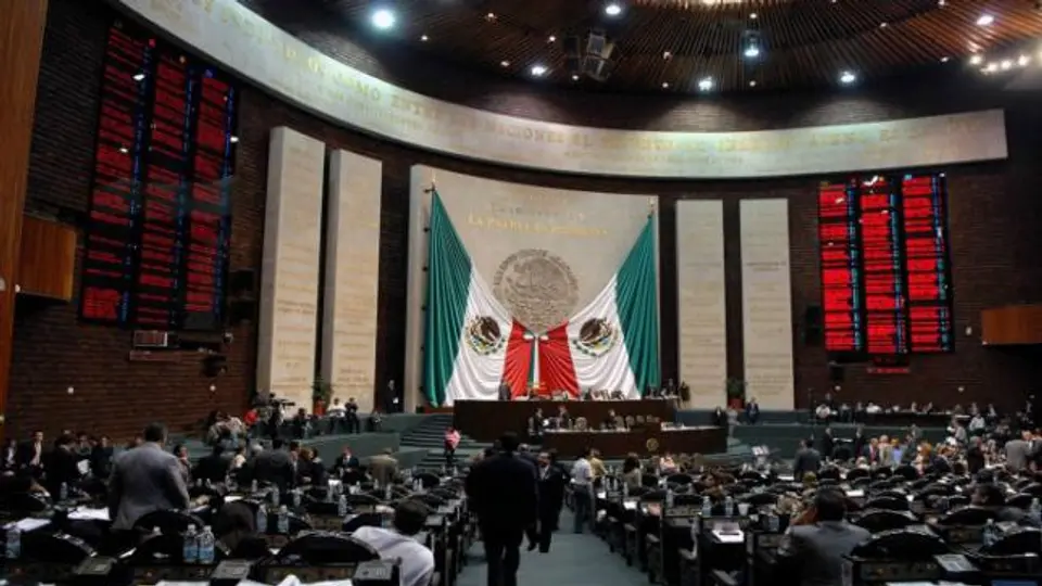 Diputados pagan casi 20 mdp de luz por diablito' en San Lazaro