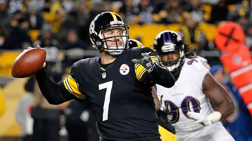 Roethlisberger luce Pittsburgh se impone a Cuervos