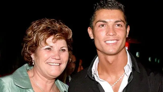 Madre de Cristiano lo ve feliz tras romper con Irina