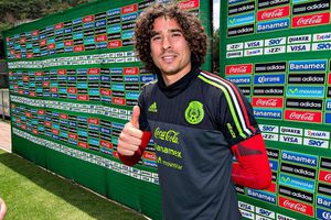 Ochoa apoya a Muñoz con video en votación para FIFA 16