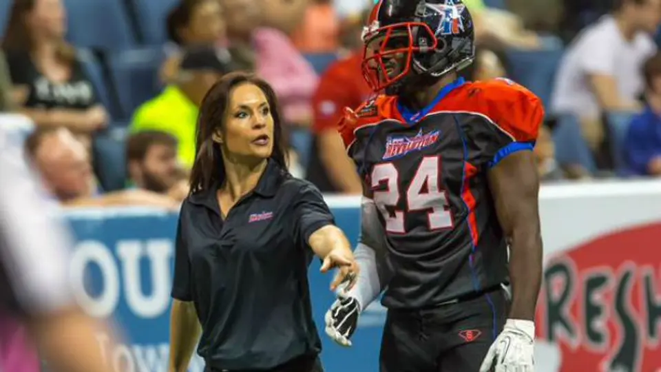 Cardenales contrata coach mujer