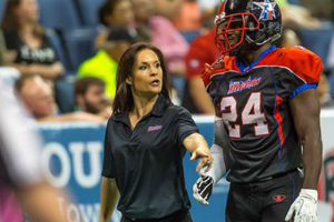 Cardenales contrata coach mujer
