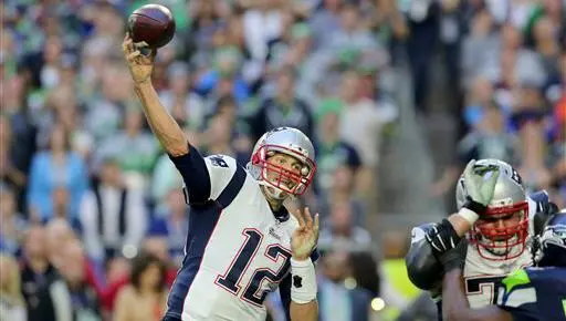 NFL planearía larga suspensión para Tom Brady