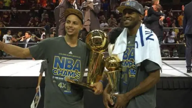 Andre Iguodala es nombrado MVP de las Finales de la NBA