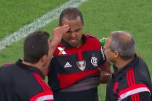 Jugador brasileño se fractura el cráneo durante partido