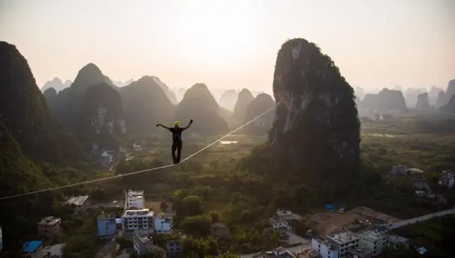 Valiente se atreve a romper el récord mundial de Highline