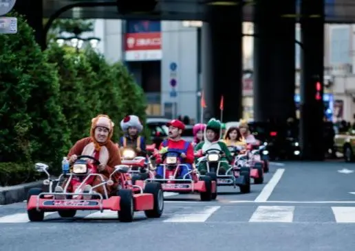 Realizan carrera de 'Mario Kart' en las calles de Japón