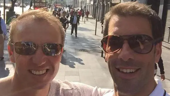 Van Nistelrooy presume viaje a la Ciudad de México