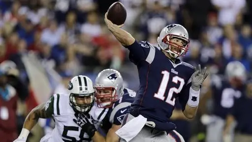 Brady finge falta y se tira al suelo