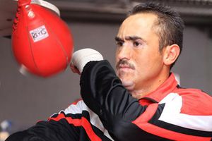 'Veneno' Rubio pierde título por no librar la báscula