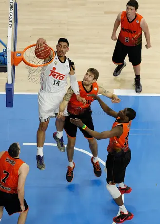 Ayón no se arrepiente de dejar la NBA