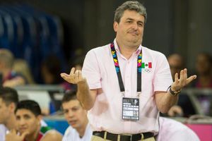 Valdeolmillos regresará al Tri de Basquetbol cuando le paguen adeudo