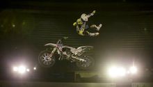 Mexicano sufre caída en clasificatorias de Red Bull X-Fighters