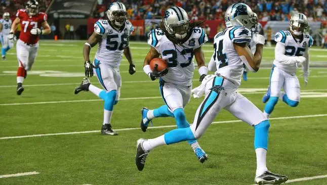 Carolina despide a los Halcones con paliza