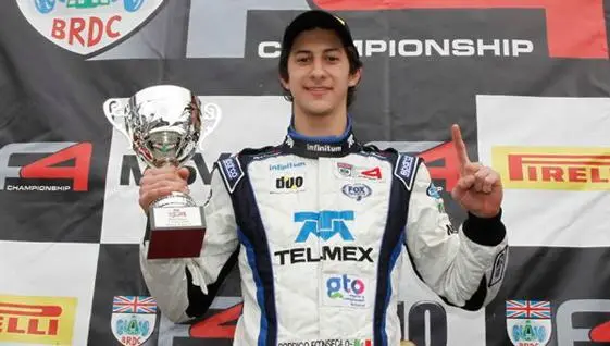 Rodrigo Fonseca se corona en Rockingham en la F4