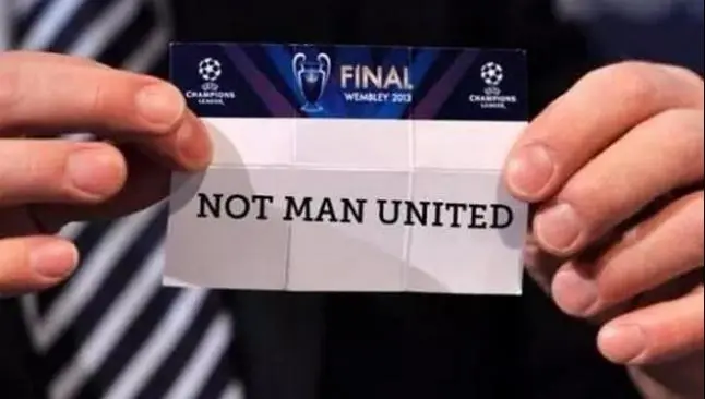 Tomás Rosicky trollea al Manchester United
