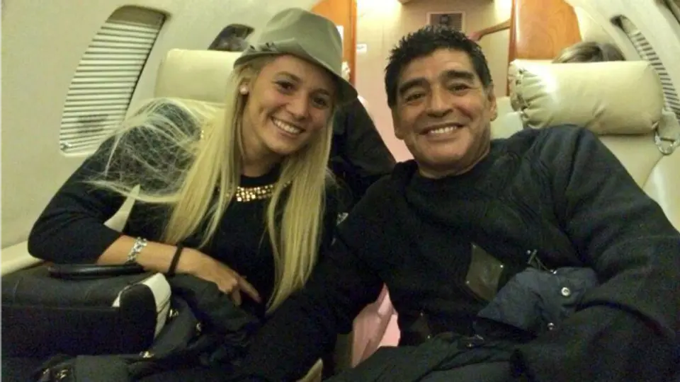 Maradona gasta 200 mil dólares con su pareja en San Valentín
