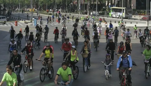 Organizan rodada en bicicleta previo al maratón de la Ciudad de México
