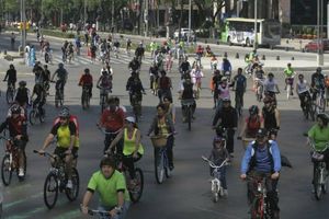 Organizan rodada en bicicleta previo al maratón de la Ciudad de México