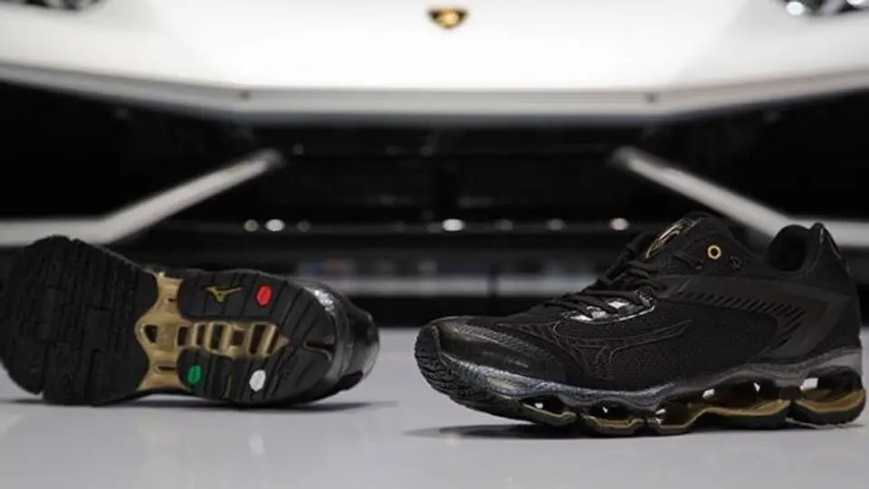 Lamborghini lanzará calzado y ropa deportiva