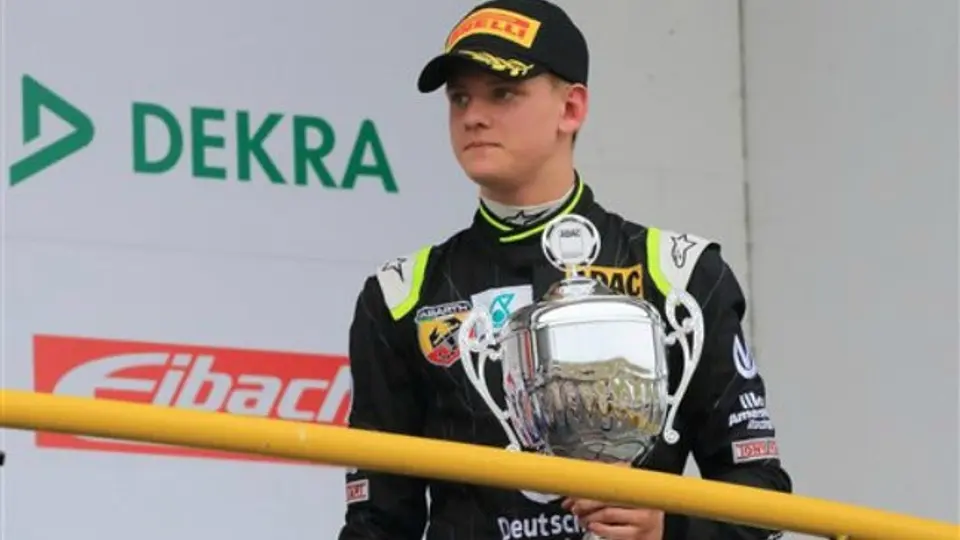 Hijo de Michael Schumacher debuta en la F4