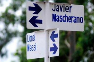 Mascherano y Messi dan nombres a calles en Argentina