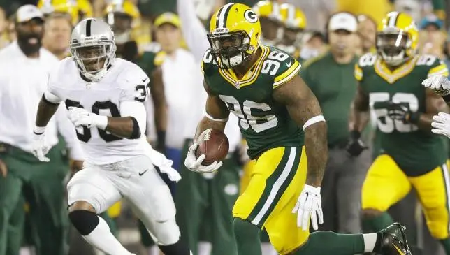Green Bay supera sin problemas a los Raiders