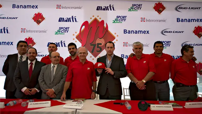 Diablos Rojos del México presenta equipo para 2015