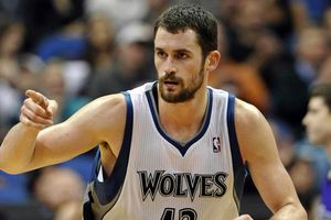 Kevin Love firma con Cavaliers