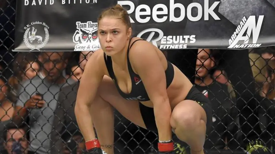 'Ronda Rousey puede vencer a Mayweather': Pacquiao