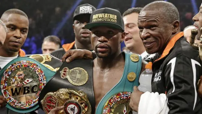 Floyd Mayweather Jr., despojado del título de la OMB