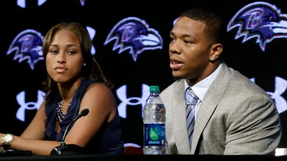 Difunden video de Ray Rice golpeando a su esposa