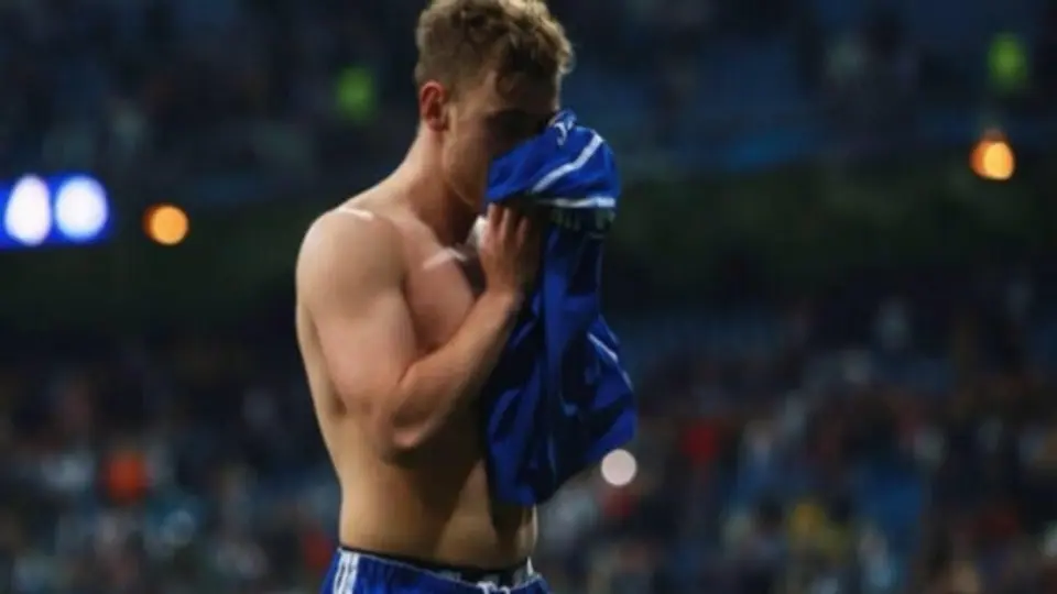 Jugador del Schalke, fan de los calzones de CR7