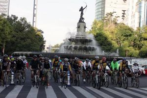 Cerca de 7 mil ciclistas participan en rodada previa al MCDMX